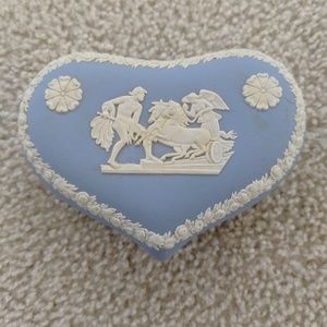 Wedgewood dish